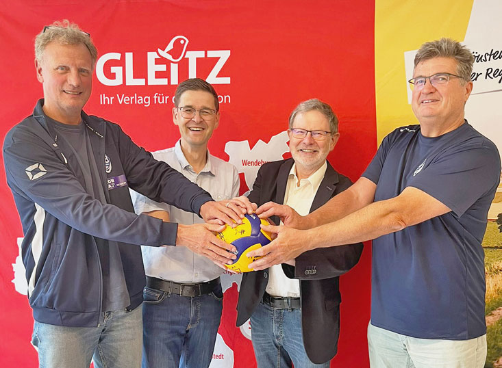Matthias Keller, Oliver Kroll, Karl-Heinz Gleitz und Harald Thiele (von links) haben ihre Partnerschaft besiegelt und freuen sich über die neue Kooperation. Matthias Keller, Oliver Kroll, Karl-Heinz Gleitz und Harald Thiele (von links) haben ihre Partnerschaft besiegelt und freuen sich über die neue Kooperation.