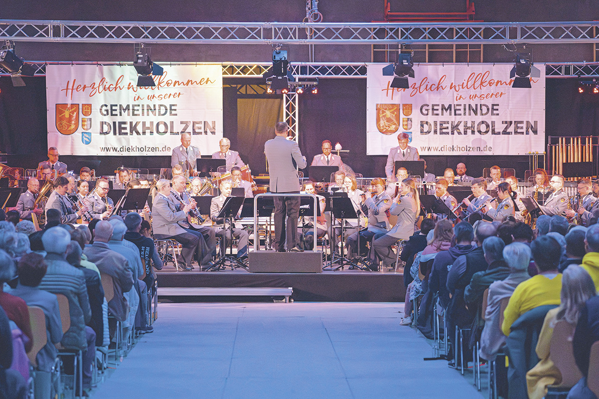 Das Heeresmusikkorps Hannover beim Konzert in der Steinberghalle