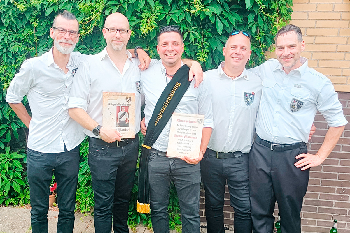 Altgesellenfrühschoppen am Volksfest-Samstag mit neuem König 2026 und Geehrten.