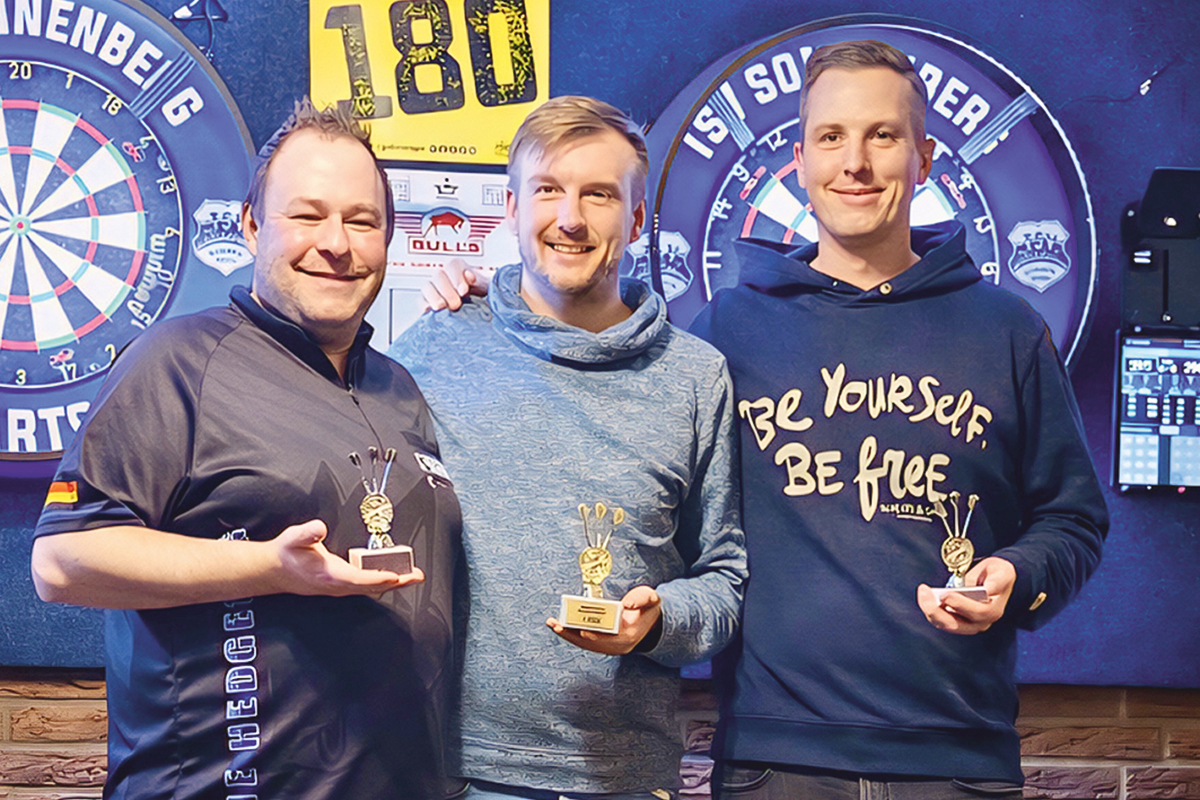 Die drei Erstplatzierten (von links): David Diaz Jach (2. Platz), Tobias Voges (1. Platz) und Timo Weber (3. Platz)