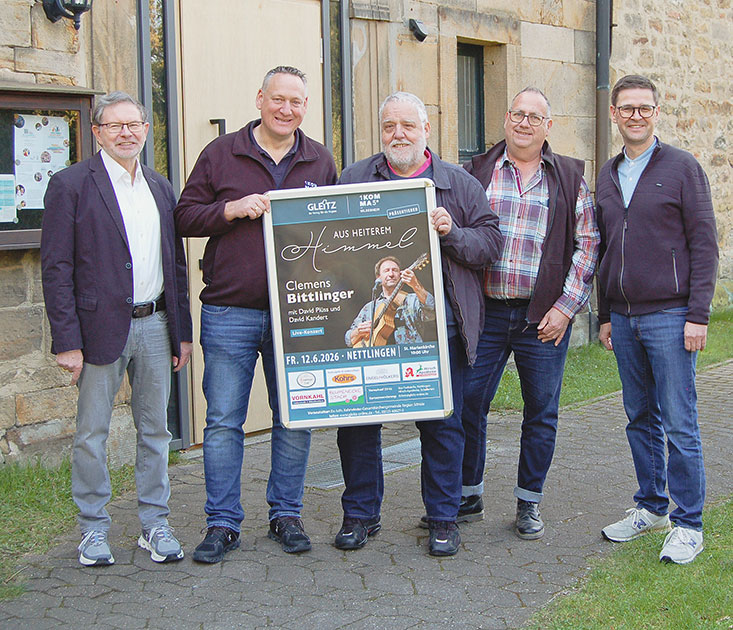 Freuen sich auf ein tolles Konzert in der Nettlinger St. Marienkirche (von links): Karl-Heinz Gleitz, Marcell Stahl (Geschäftsführer 1KOMMA5° Hildesheim), Kirchenvorstandsvorsitzender Harald Miehe, Oliver Bauer (Kirchenvorstand aus Nettlingen) und Oliver Kroll (Gleitz Verlag). 