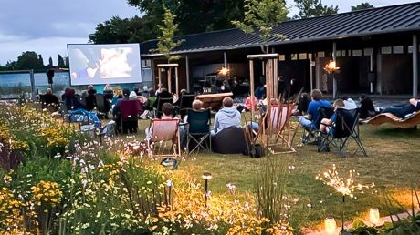 Erstes Solarkino im Freizeitbad Nordstemmen bei freiem Eintritt.