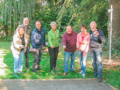 Von links: Maren Sundermeyer, Karl Heinold Buchholz, Meik West, Friederike Vennekel-Behrens, Friedhelm Hallmann, Andrea Anders und Martin Anders – es fehlt Jens Lütge.
