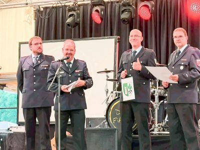 Von links: Ortsbrandmeister Dirk Hartmann (FF Bokeloh), Ortsbrandmeister Marco Reichardt, stellvertretender Ortsbrandmeister Florian Arndt und stellvertretender Ortsbrandmeister Thomas Liebelt