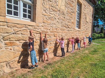 Kinder der St. Lukas Kindertagesstätte der St. Lukas Kirche in Garmissen