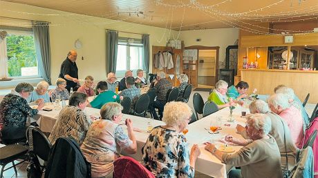 Großer Andrang und hervorragende Stimmung: Der AWO-Ortsverein Heere lud zum gemeinsamen Spargelessen in das Restaurant Roma ein.